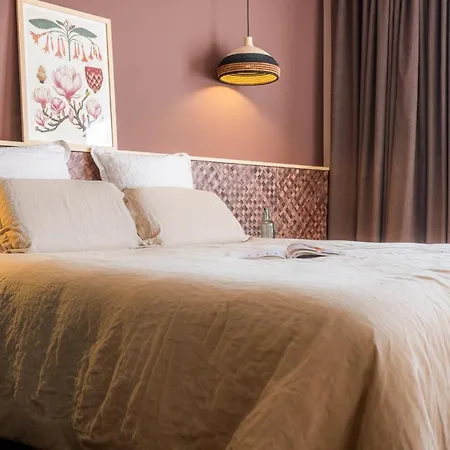 Ξενοδοχείο Serra Boutique 4*