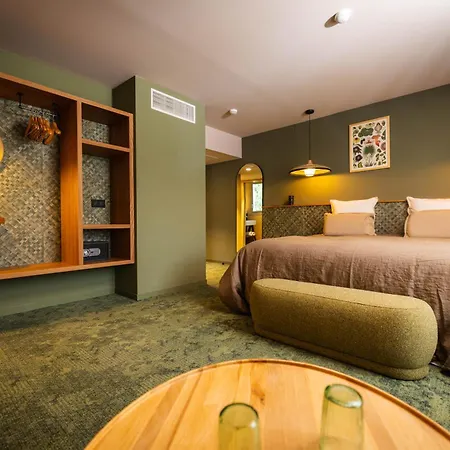 Serra Boutique فندق