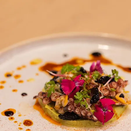 Serra Boutique أجان