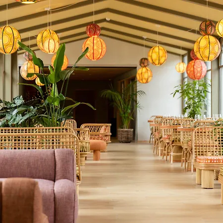 فندق Serra Boutique 4*