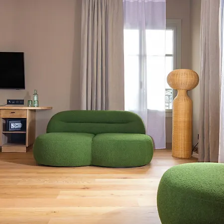 Serra Boutique فندق أجان