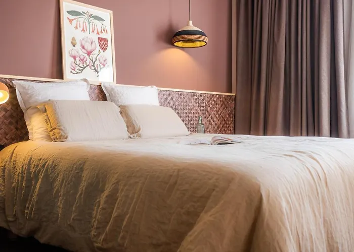 فندق Serra Boutique 4*