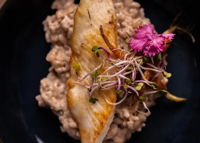 Serra Boutique فندق أجان