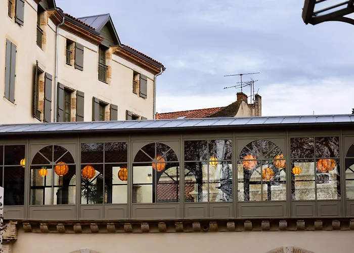 Serra Boutique فندق أجان